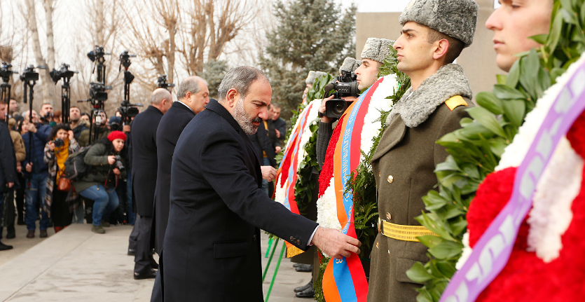 Հայաստանի և Արցախի ղեկավարներ այցելեցին Եռաբլուր