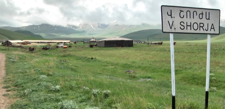 «Ինչ ուզում՝ անում են». ադրբեջանցիները ճանապարհներ ու խրամատներ են կառուցում ՀՀ տարածքներում