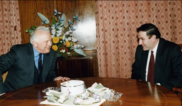 Տեր-Պետրոսյանը 1993-ին մերժում է Վրաստան զորախումբ ուղարկելու խնդրանքը