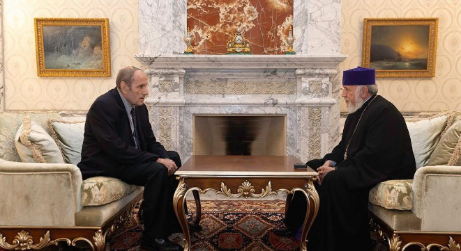 Լևոն Տեր-Պետրոսյան. Մեր սահմանադրությամբ եկեղեցին անջատ է պետությունից: Բացարձակապես անջատ (տեսանյութ)